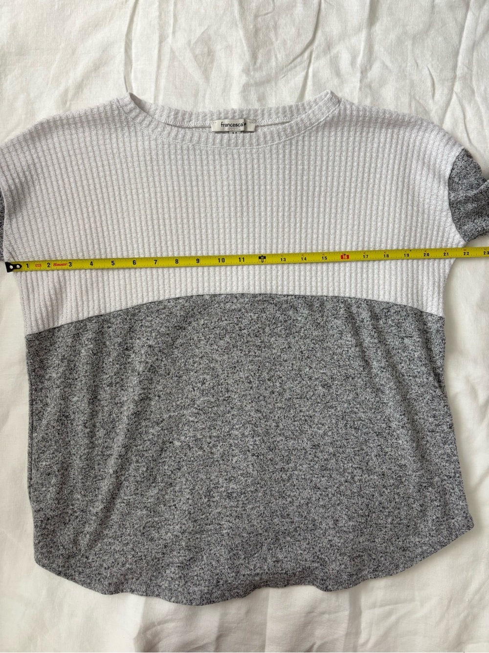 Francesca's Gray & Ivory Color Block Waffle Knit Long Sleeve Top Women's Medium - Picture 4 of 5